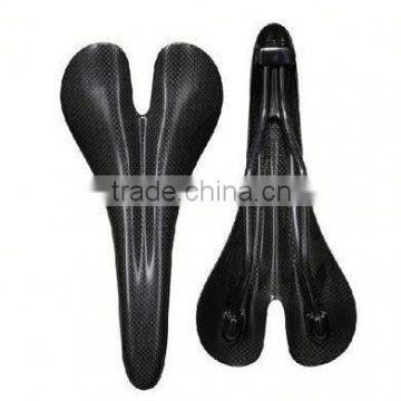 Weight light new product 2014 hot road bicycle or mountain bike carbon fiber saddle bike accessory