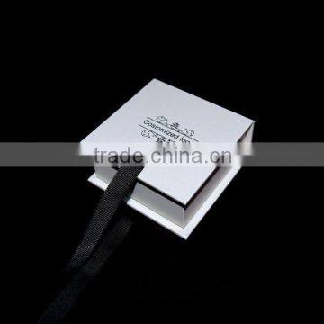 Luxury Custom High Gloss White Paper Cardboard Box Packaging for Candle photo-2