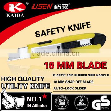 18mm Snap Off Blade Plastic with rubber grip handle paper cutting knife