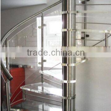 Ultra glass spiral staircase with stainless steel support