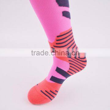 The new functional selective terry outdoor sports Socks soccer sock