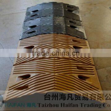 1000*350*50mm Heavy Strength Speed Hump for Crossing/High Quality Hot Sell Rubber Speed Hump Used in Intersection photo-2