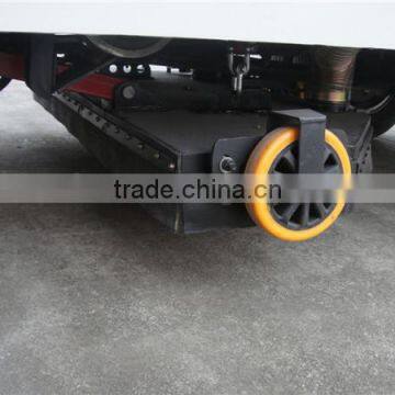 Dongfeng Small 4x2 Vacuum Road Sweeper Truck photo-3