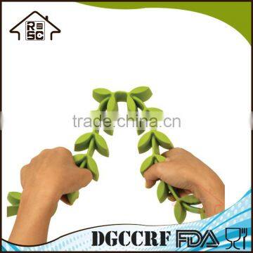 NBRSC Bendable Turkey Lifter Healthy Fat Grease Silicone Roasting Rack photo-4