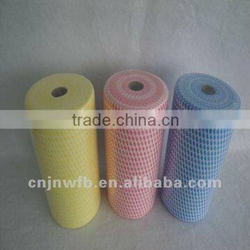 Non-woven cleaning cloth roll