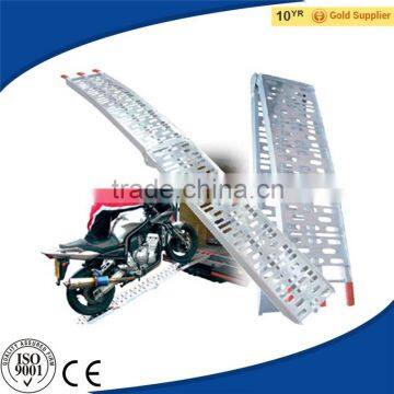 Easy-Storage Light ATV Loading Ramp, CE Passed Car/Motorcycle/Scooter Folding Ramp with Rubber Fingers