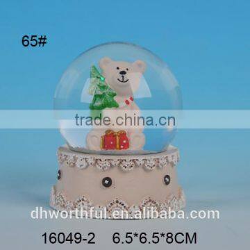 Popular bear resin animal snow globe