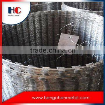 Bto cross galvanized razor barbed wire