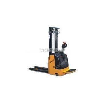 full electric pallet stacker(with fork legs lifted)