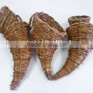 RH-YF22 Thanksgiving Decorattan Cornucopia Horn Shape Wall Hanging Flower Rattan Basket photo-2