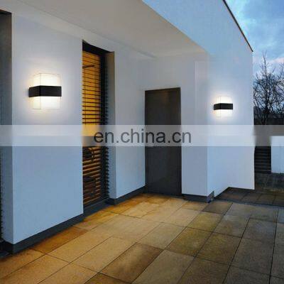 HUAYI Good Quality Waterproof IP54 Outdoor Garden Aluminum Acrylic LED Wall Mounted Light