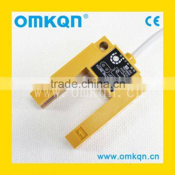 PNP NO and NC 30cm groove photoelectric sensor E3S-GS30P42