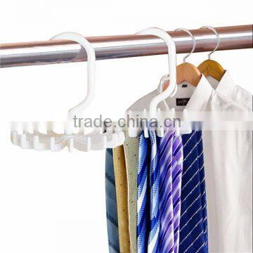 New Design Multifunction Beautiful Shape New PP Material Plastic Tie Hanger