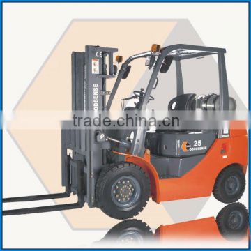 nissan engine gas forklift trucks 2500kgs for sale