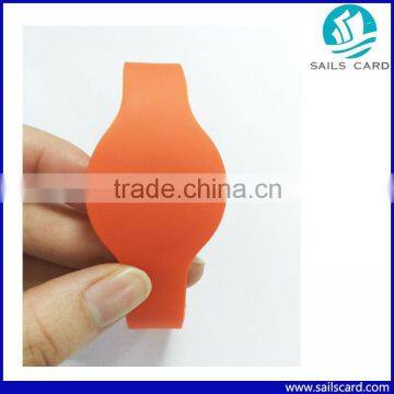 Customized Rubber Colorful Silicone Waterproof RFID Wristband/Bracelet photo-5