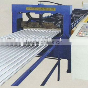 Metal sheet roof and wall panel steel roll forming machine