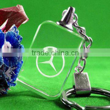 2016 attractive and durable beautiful crystal keychain