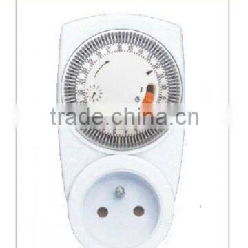 Daily programmable electric timer 230V