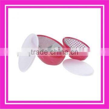 plastic grater with container