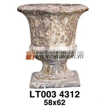 Vietnam Romance Ancient Rust Flower Vase For Home And Garden