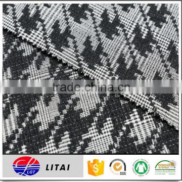 Houndstooth woven jacquard for garment