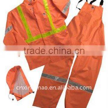 PVC/Polyester Rain Jacket/Pant/Hood