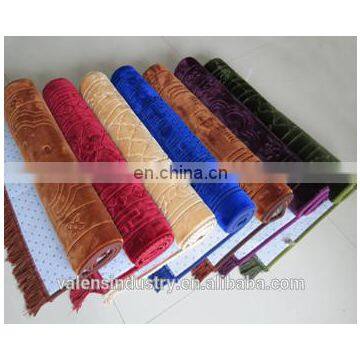 Hot Selling High Quality Skid Resistance With Rubber Dimples Easy Washing Islamic Embossed Thick Prayer Mats Muslim Prayer Rug photo-3