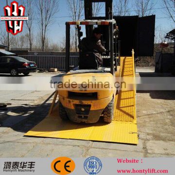 6 ton loading hydraulic mobile loading yard ramp for truck from China Supplier