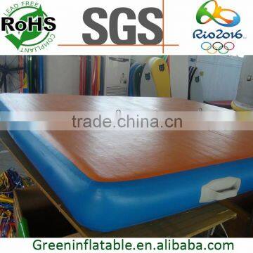 Drop stitch floating air dock