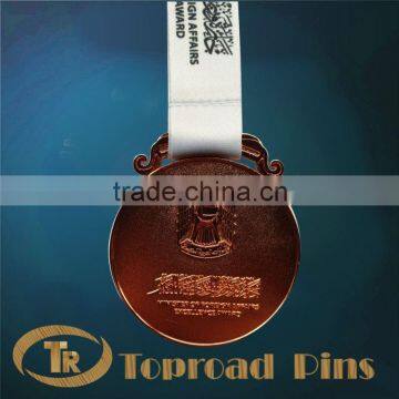 2015 hot sale custom medal with colour ribbon strong branding idea