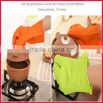 Kitchen helper silicone cooking heated gloves