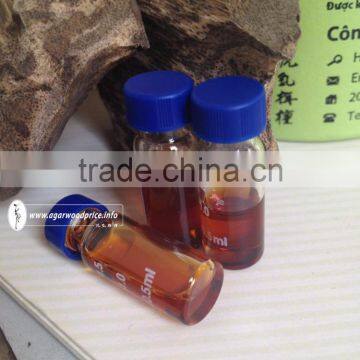 Best price Vietnamese Agarwood essential oil used in many fields with long lasting scent