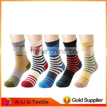Hot selling Men's Happy Dress Sock Custom Man Dress Socks with great price