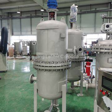 Vertical self-cleaning filter housing for industrial