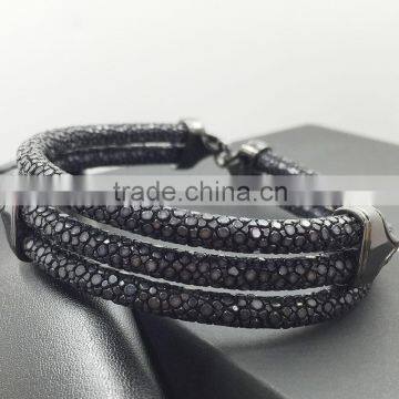 2016 Hot sales man stingray leather customize bracelet design for man