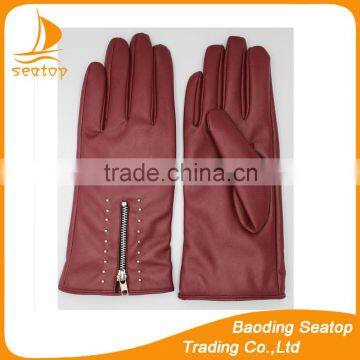 Whosale new PU leather ladies gloves decorated with zippers