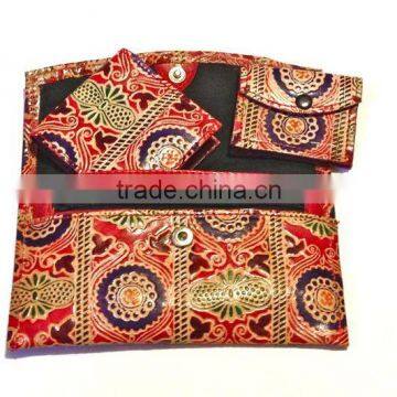 shantiniketan leather coin purses in various colors, patterns and styles for art and craft stores, handicraft stores,