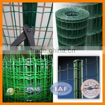 PVC coated wire roll mesh fence Euro fence (ISO9001 certified)