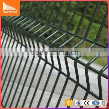 Galvanized fence panel triangle bend welded wire mesh industrial fence