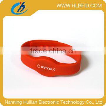 Promotional rfid uhf flexible wristband/watches,fashion stylish rfid uhf bracelets for festival