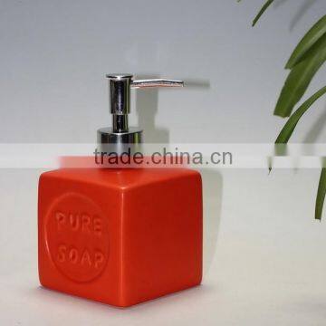 2015 New 3pcs Cute Ceramic Bathroom Accessories photo-6