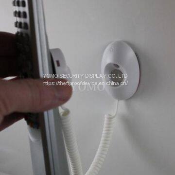 Retractable Device for Cellular Phone Retail Display photo-4