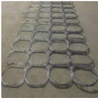 Galvanized barrier Tucker net wholesale troops military tank winding net infantry tank wheel wire mesh