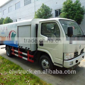 Best Price 4x2 Dongfeng 3000L road guardrail cleaning truck