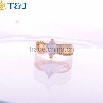 T&J Hot Sell Women Wedding Rings Gold Plated Rhombus Zircon Ring/