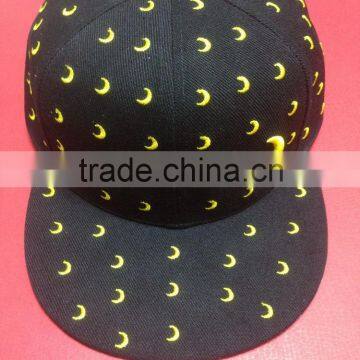 Black baseball cap with full moon embroidery