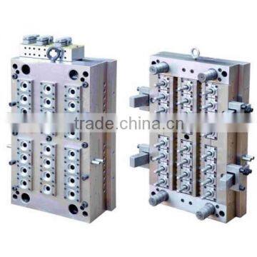 Hydraulic core pulling plastic injection moulds manufacture