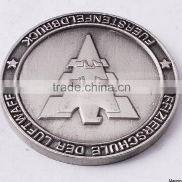 custom Cheap high quality antique silver Pyramid coin