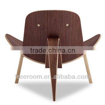 Hans Wegner Shell Chair photo-5