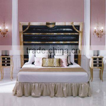 Neo-classical Contemporary Square Gold Leaf and Crystal Decorated Flower Stand photo-6